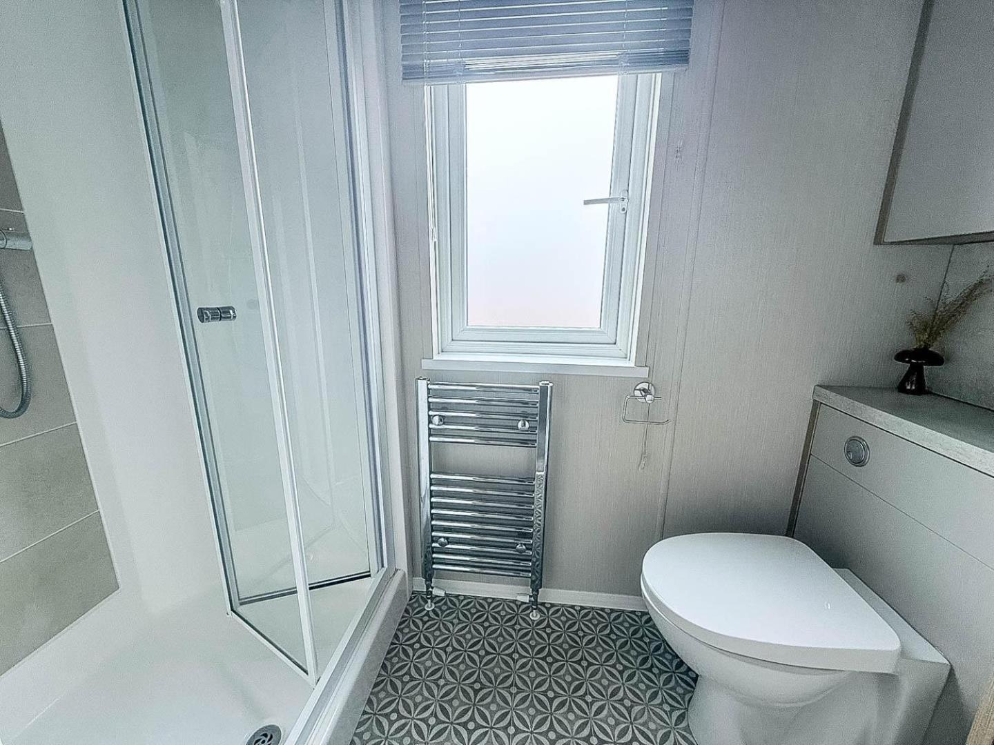 Beautiful Lodge With Full Sea Views At Broadland Sands In Suffolk Ref 20235Bs Hopton on Sea Eksteriør bilde